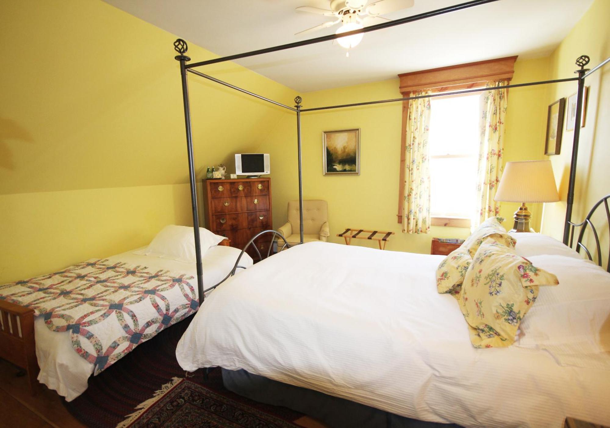 Highland Lake Inn Andover Rom bilde
