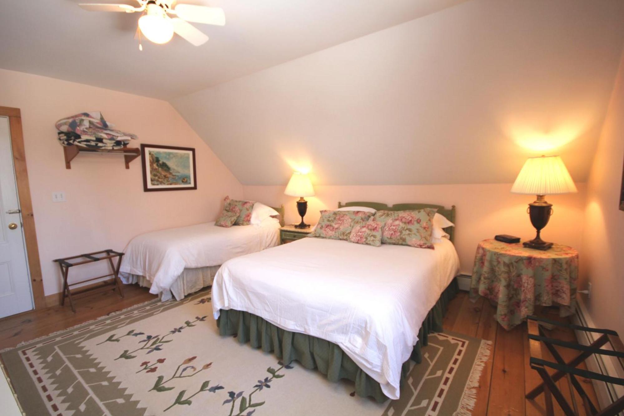 Highland Lake Inn Andover Rom bilde