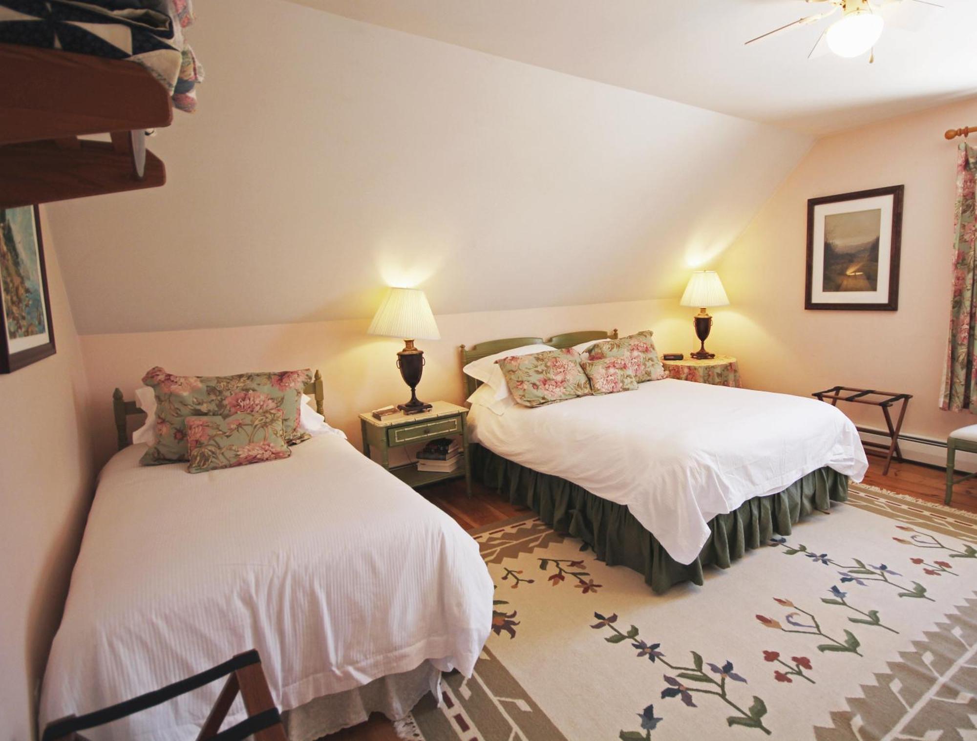 Highland Lake Inn Andover Rom bilde